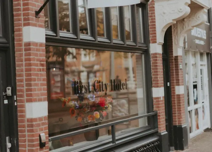 Boutique First 4* Den Haag