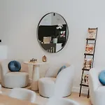 Boutique First 4* لاهاي