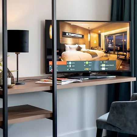 Boutique First 4* Hága