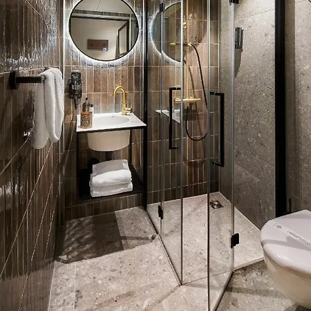 Szálloda Boutique First 4*