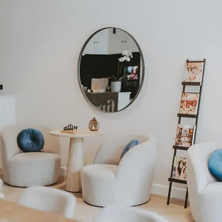 Boutique First 4* Hága