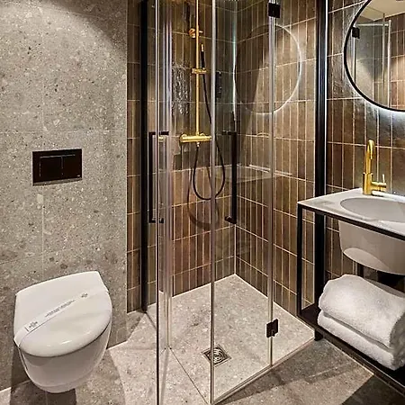 Hotel Boutique First 4*