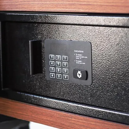 Boutique First 4* Hága