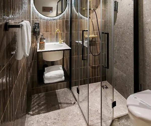 Szálloda Boutique First 4*